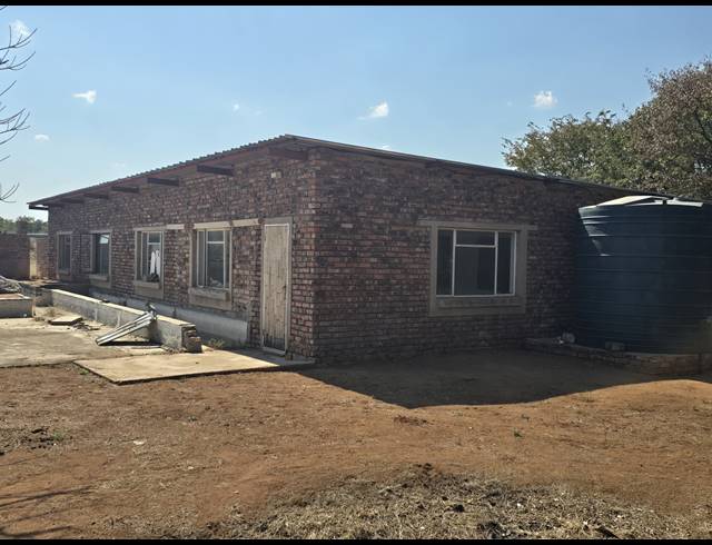 21HA FARM FOR SALE IN MOPANE